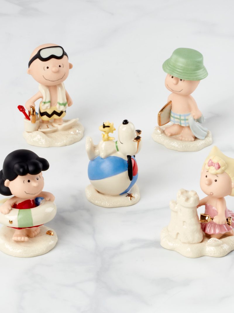 Peanuts 5-Piece Beach Party Figurine Set